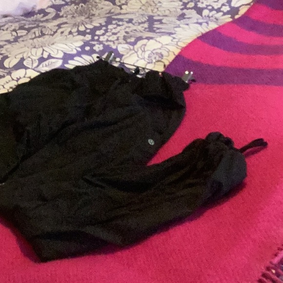 COPY - Lululemon dance studio black pants 10 - Picture 4 of 5